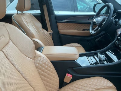 2022 Jeep Grand Cherokee Summit