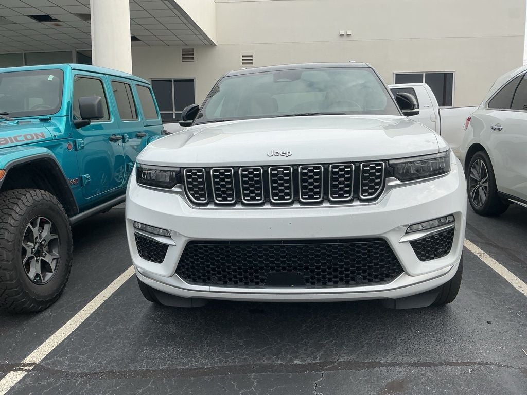 2022 Jeep Grand Cherokee Summit