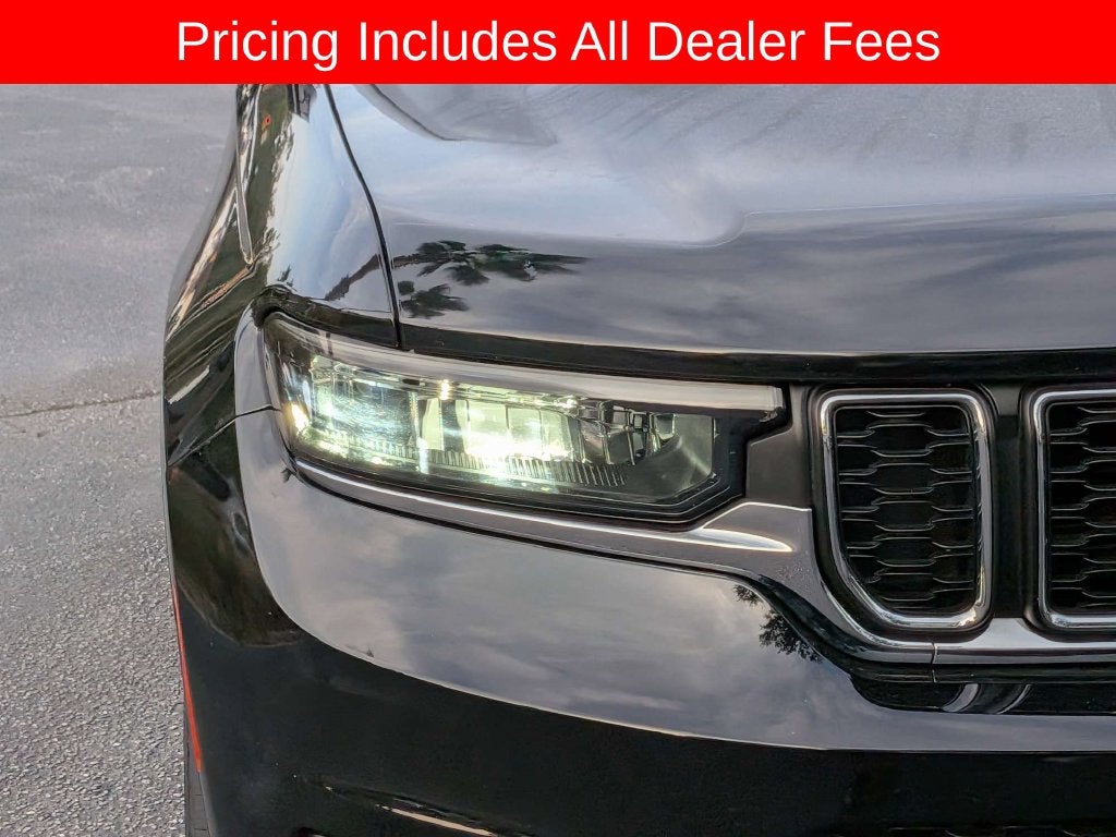 2022 Jeep Grand Cherokee L Laredo