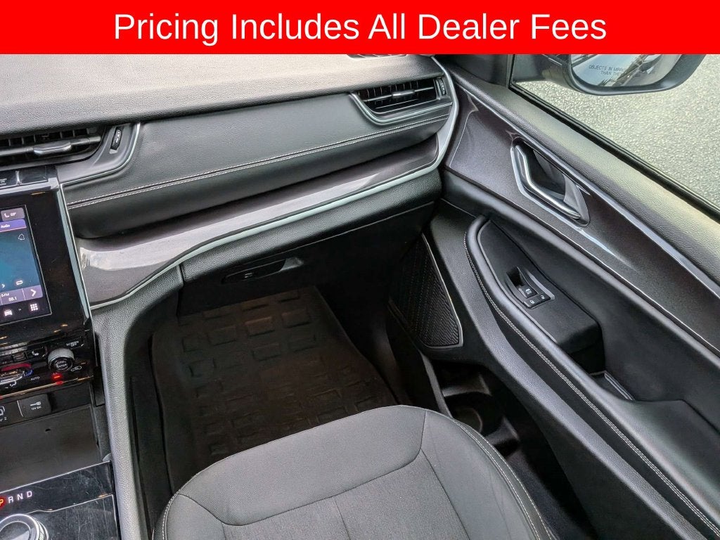 2022 Jeep Grand Cherokee L Laredo