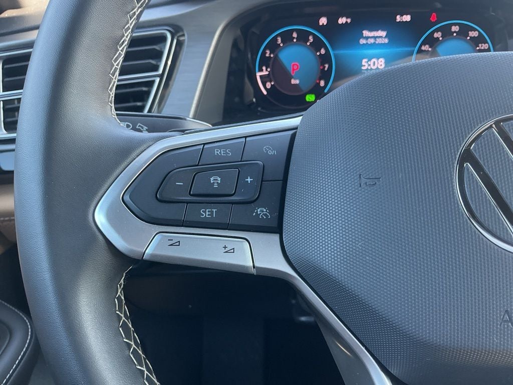 2024 Volkswagen Atlas Cross Sport 2.0T SE w/Technology