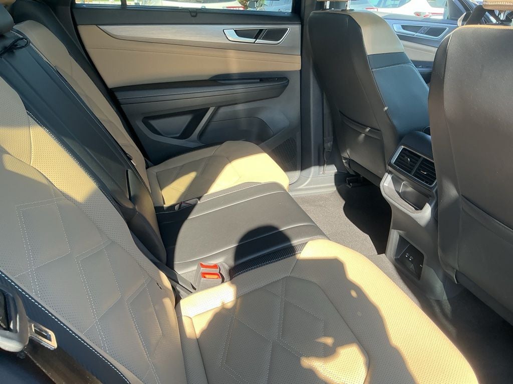 2024 Volkswagen Atlas Cross Sport 2.0T SE w/Technology