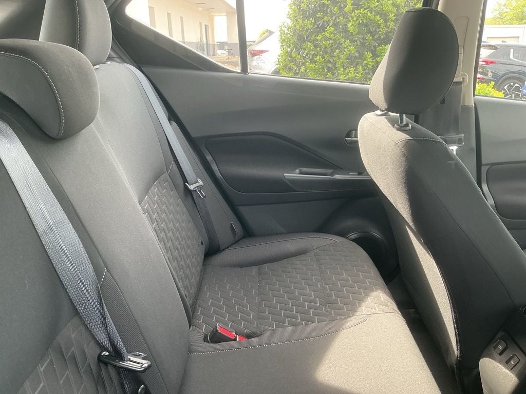 2022 Nissan Kicks SV