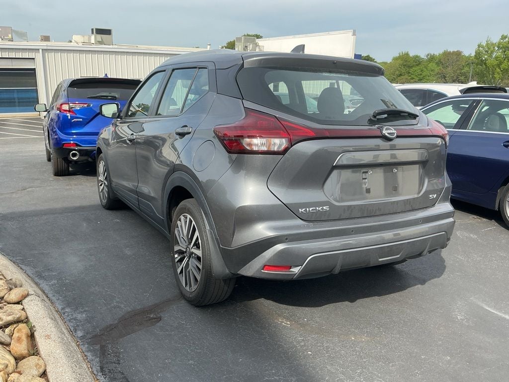 2022 Nissan Kicks SV