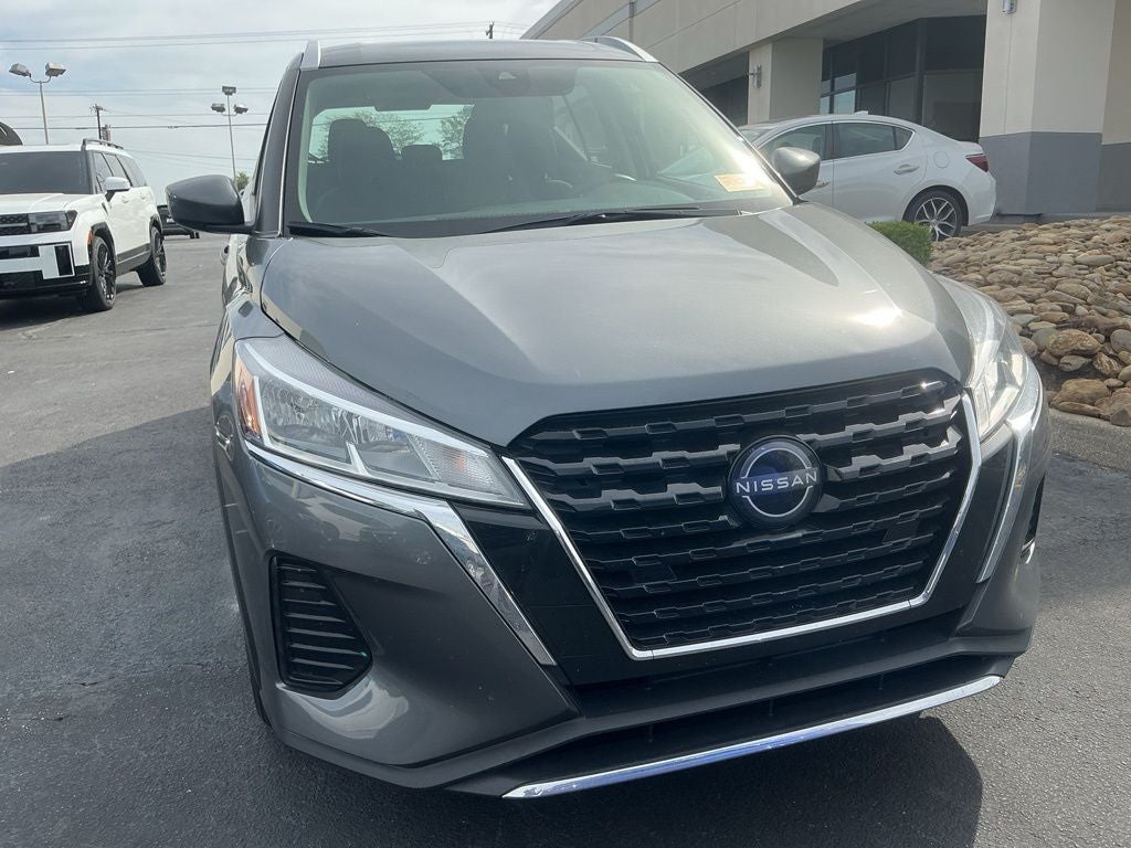 2022 Nissan Kicks SV