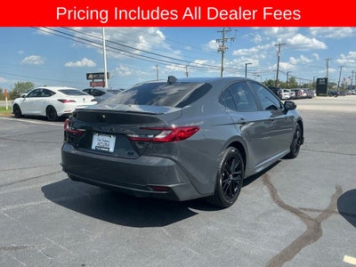 2025 Toyota Camry SE