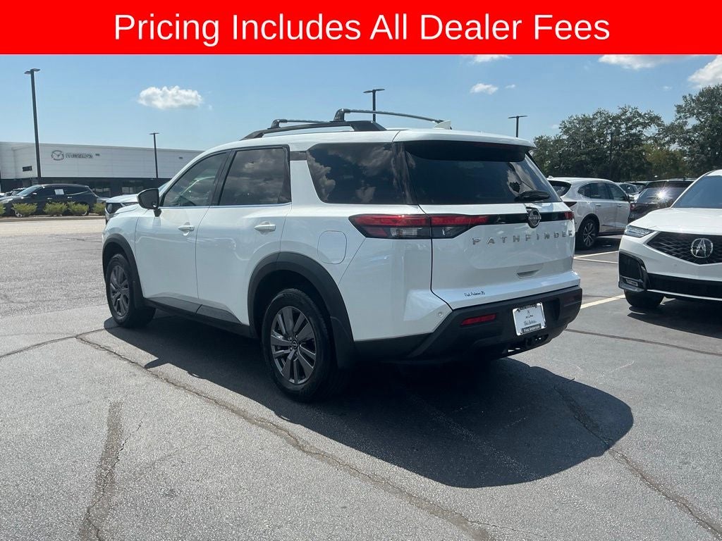 2025 Nissan Pathfinder SV
