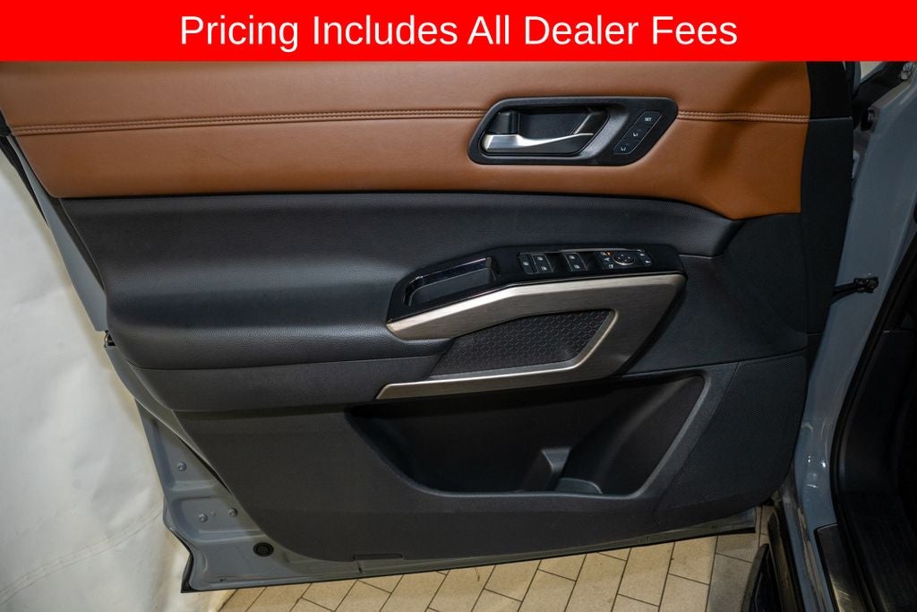 2023 Nissan Pathfinder Platinum