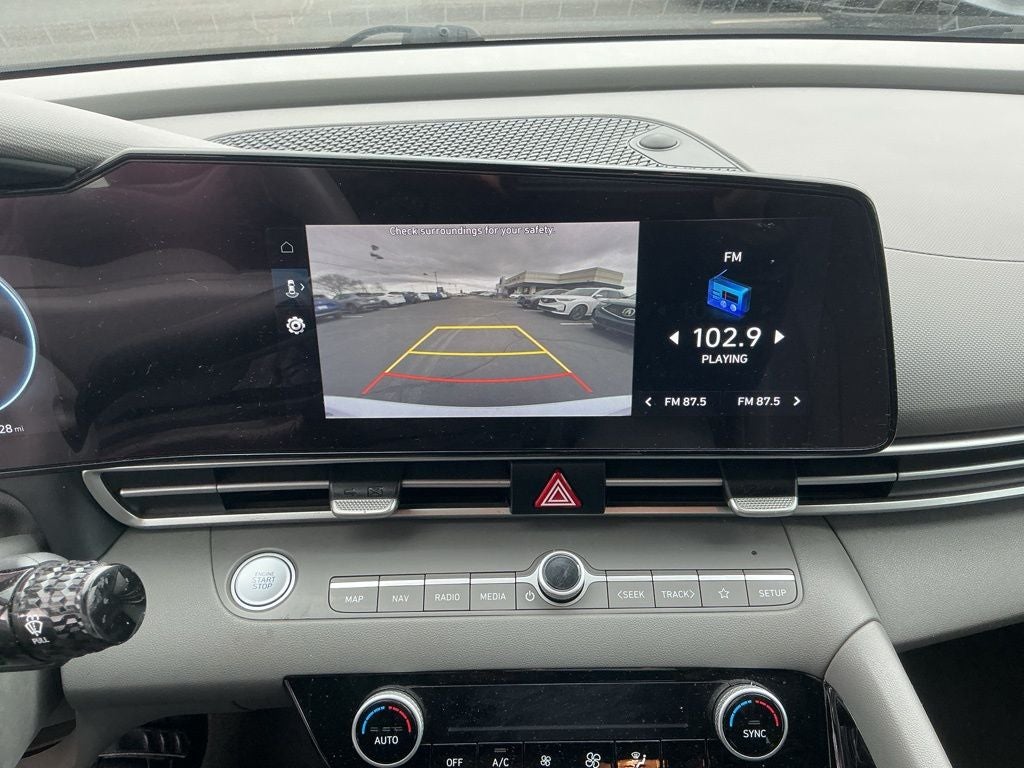 2023 Hyundai Elantra SEL