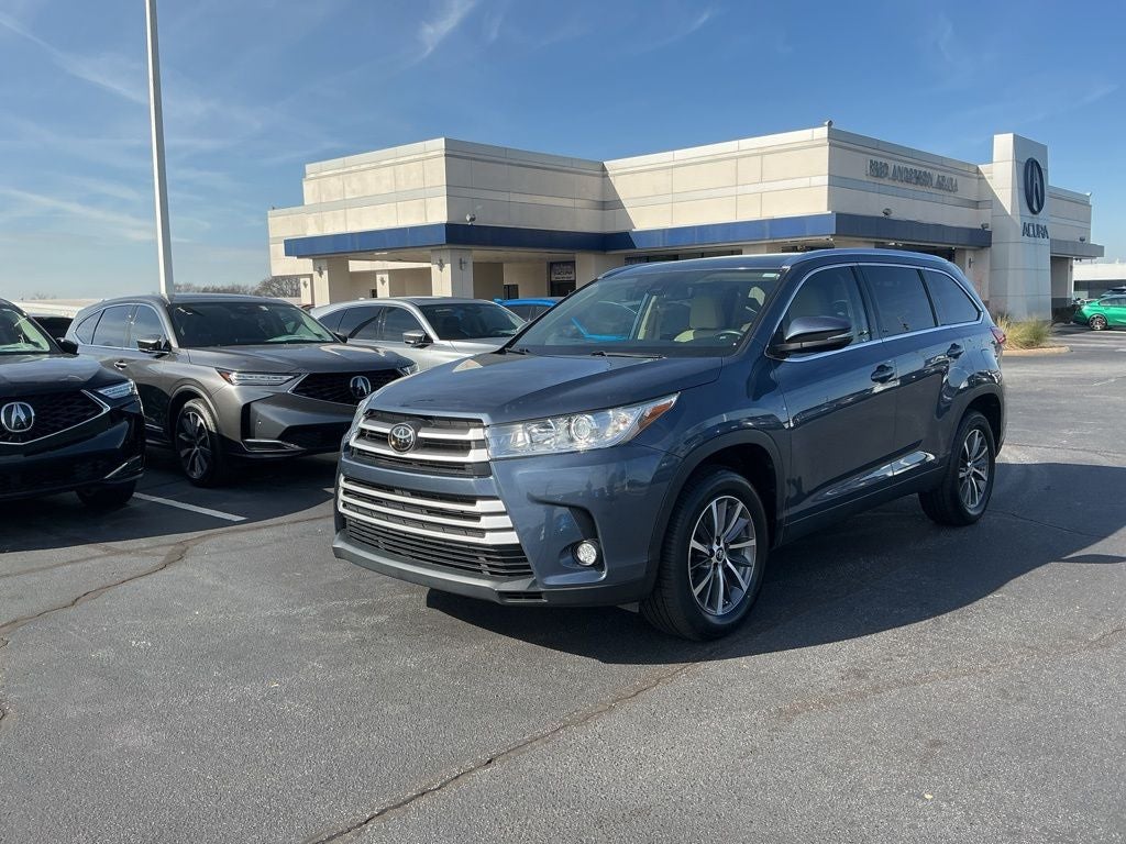 2019 Toyota Highlander SE