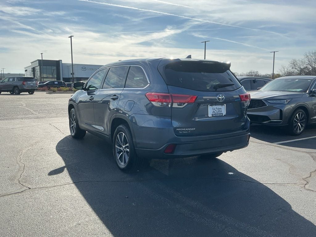 2019 Toyota Highlander SE