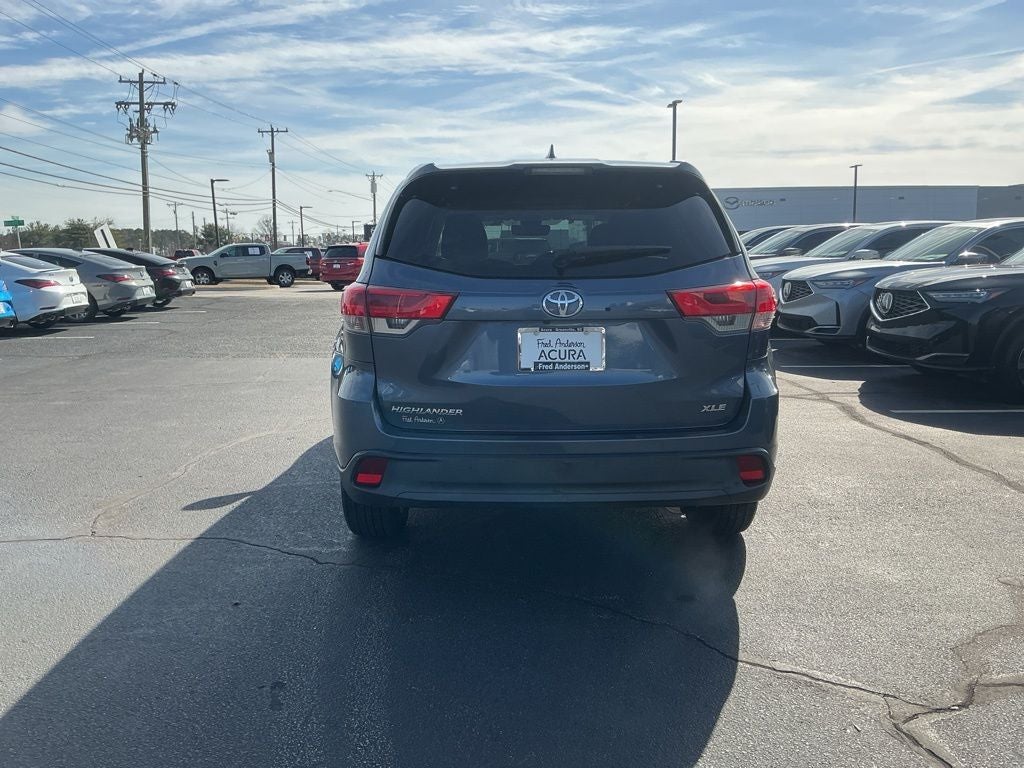 2019 Toyota Highlander SE