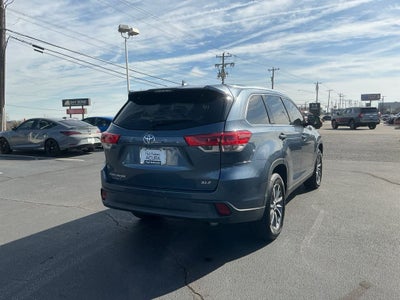 2019 Toyota Highlander SE