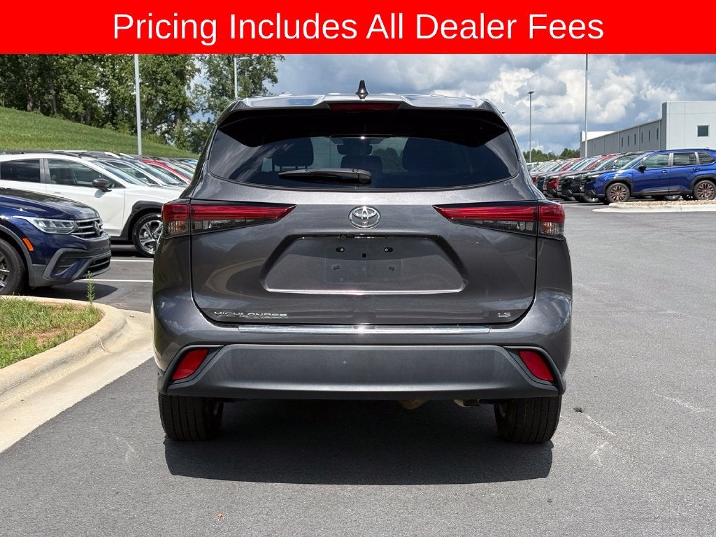 2022 Toyota Highlander LE