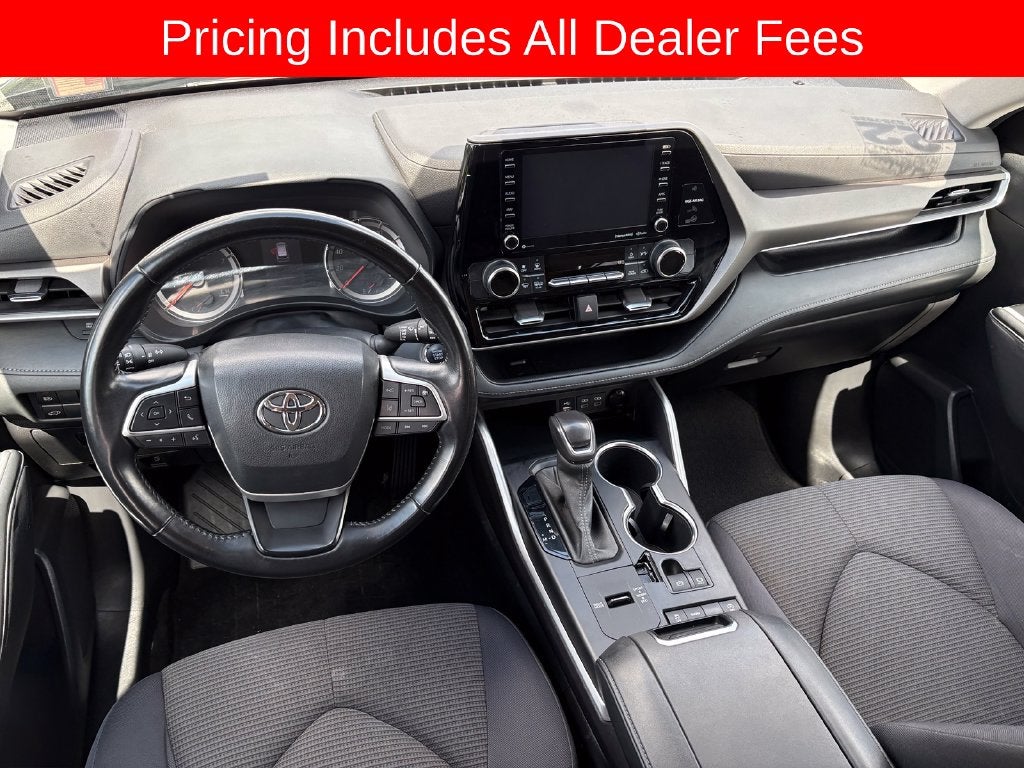 2022 Toyota Highlander LE