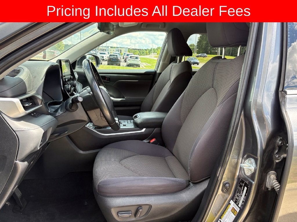 2022 Toyota Highlander LE