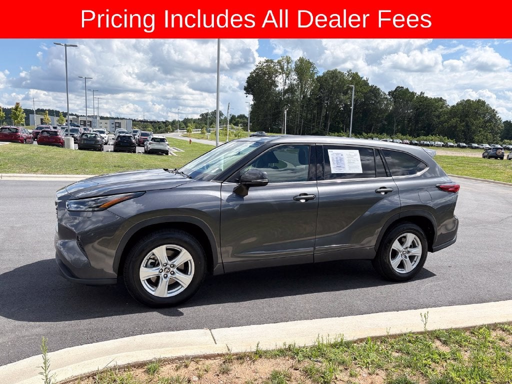 2022 Toyota Highlander LE