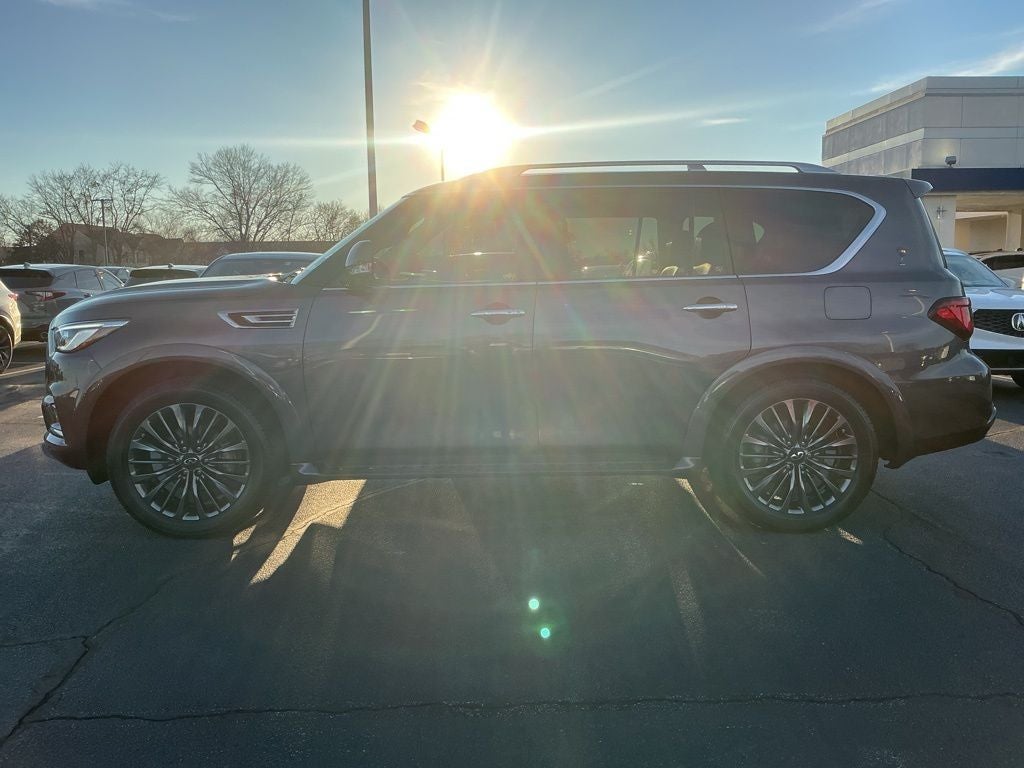 2022 INFINITI QX80 Premium Select