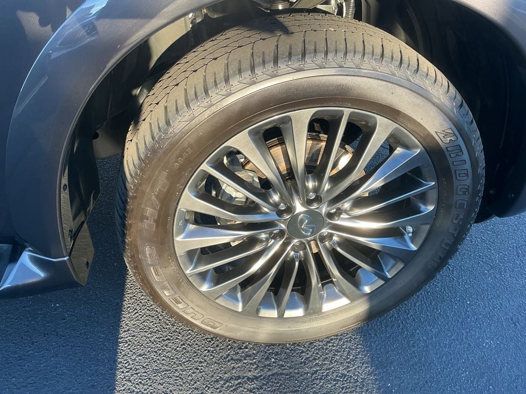2022 INFINITI QX80 Premium Select