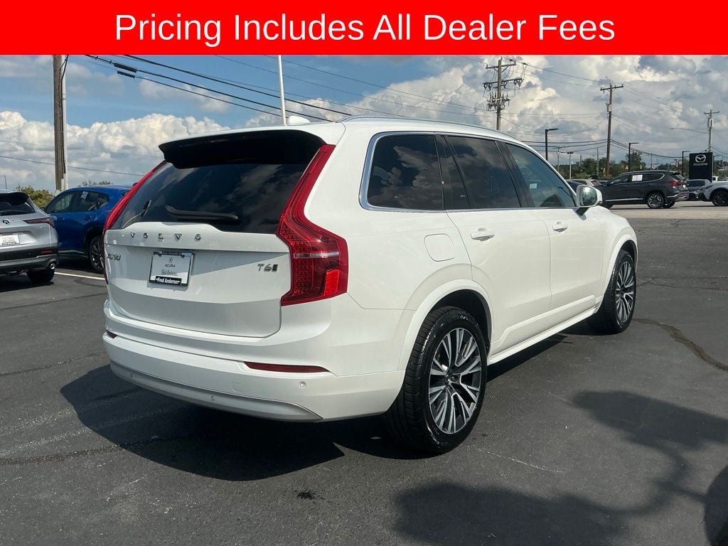 2022 Volvo XC90 T6 Momentum