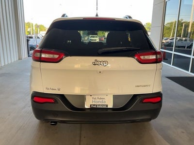 2016 Jeep Cherokee Sport