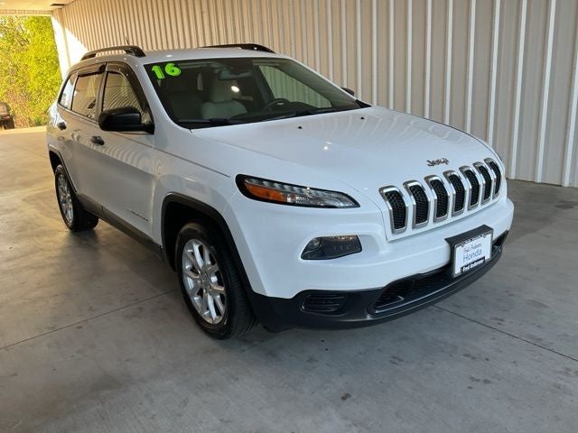 2016 Jeep Cherokee Sport