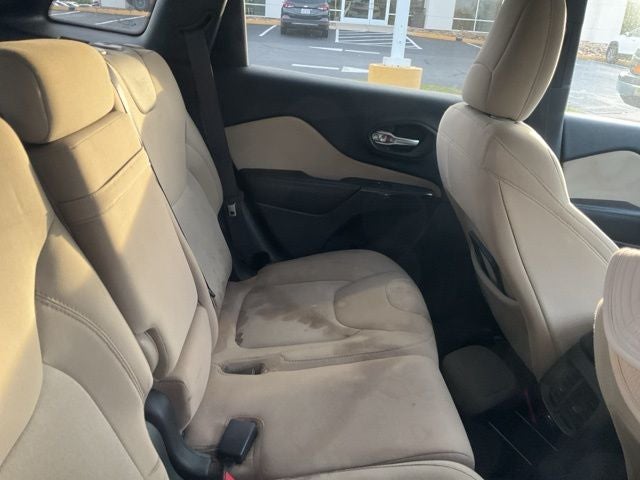 2016 Jeep Cherokee Sport