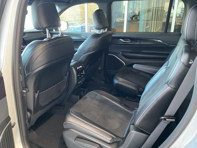 2022 Jeep Grand Cherokee L Altitude