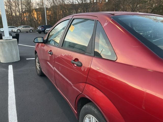 2005 Ford Focus ZX4
