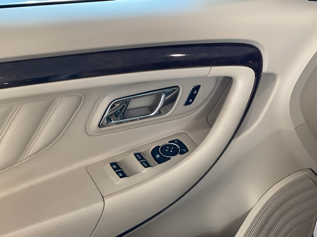 2016 Ford Taurus Limited