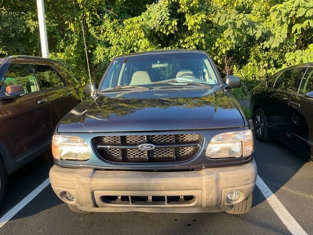 2000 Ford Explorer XLS