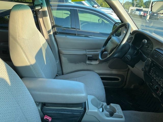 2000 Ford Explorer XLS