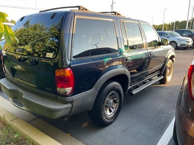 2000 Ford Explorer XLS