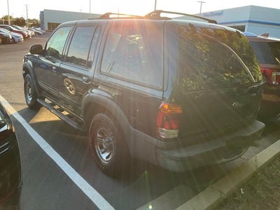 2000 Ford Explorer XLS