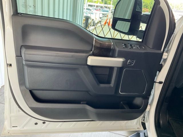 2022 Ford F-350SD Lariat