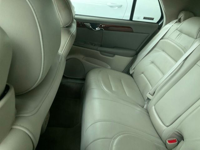 2001 Cadillac DeVille Base