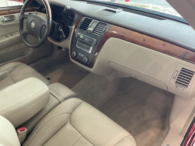 2010 Cadillac DTS Base