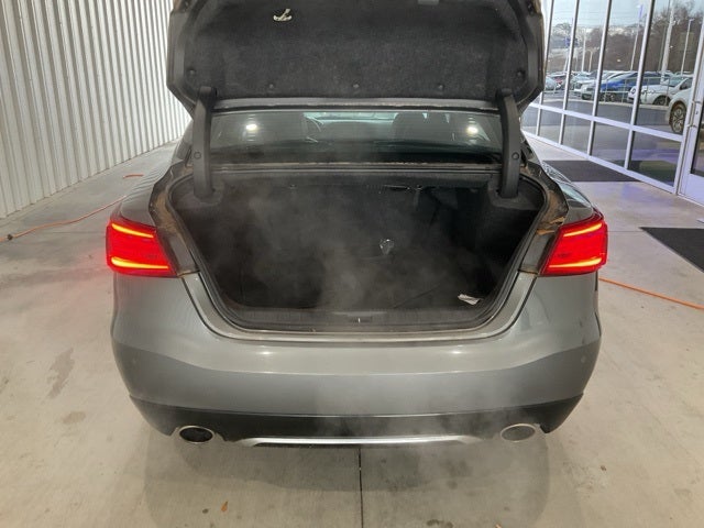 2017 Nissan Maxima SR