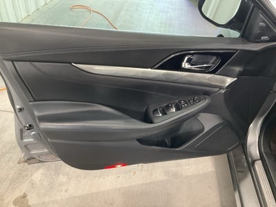 2017 Nissan Maxima SR