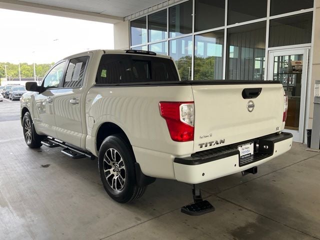 2021 Nissan Titan SV