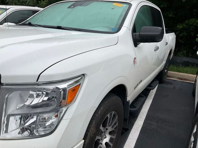 2021 Nissan Titan SV