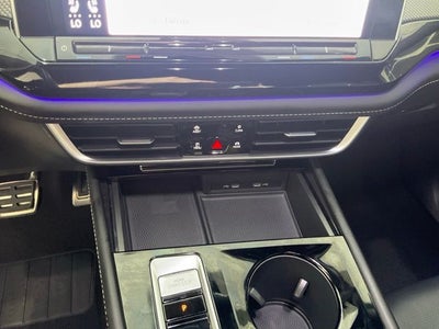 2024 Volkswagen Atlas Cross Sport 2.0T SEL R-Line