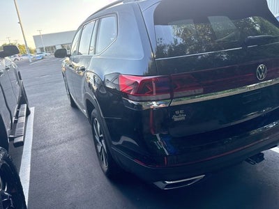 2024 Volkswagen Atlas 2.0T SE w/Technology