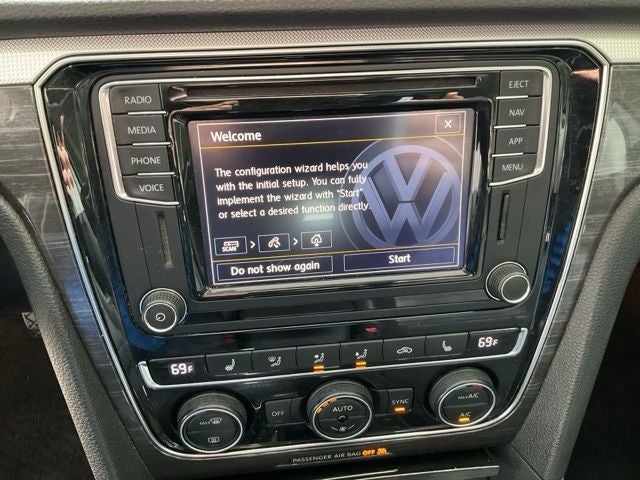 2018 Volkswagen Passat 2.0T SE