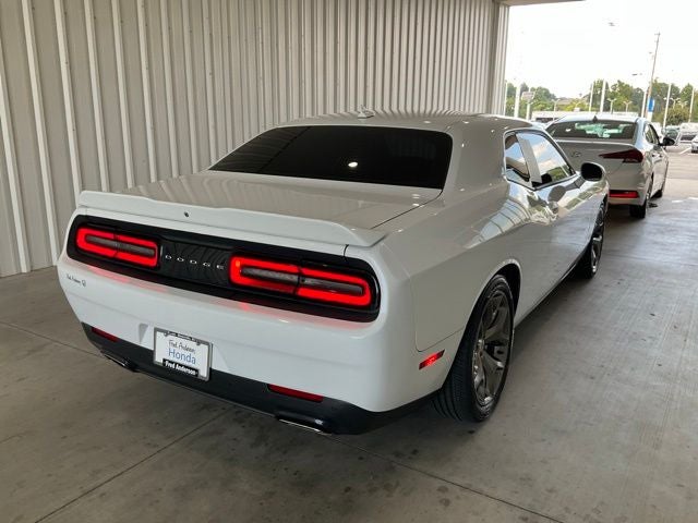 2016 Dodge Challenger SXT