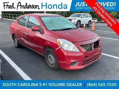2012 Nissan Versa 1.6 SV