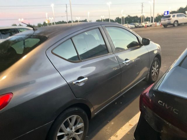 2015 Nissan Versa 1.6 SV