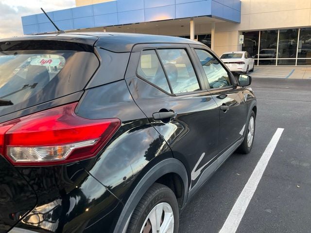 2020 Nissan Kicks S