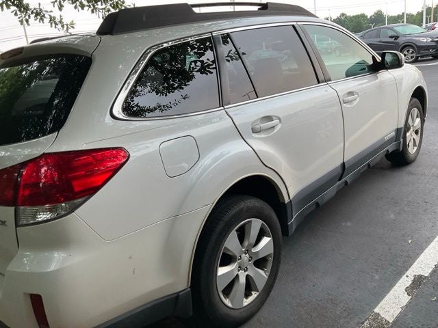 2010 Subaru Outback 2.5i Premium