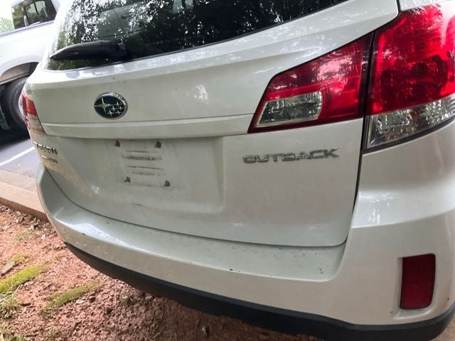 2010 Subaru Outback 2.5i Premium